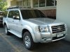 800px-Ford_Everest.jpg